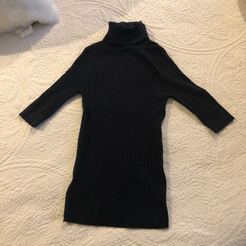 Ann Taylor 3/4 Sleeve Turtle neck